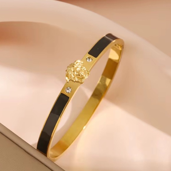 18K Gold Medusa Head Black Oil Drip Stackable Diamond Inlay Bracelet No Fade - Picture 2 of 7